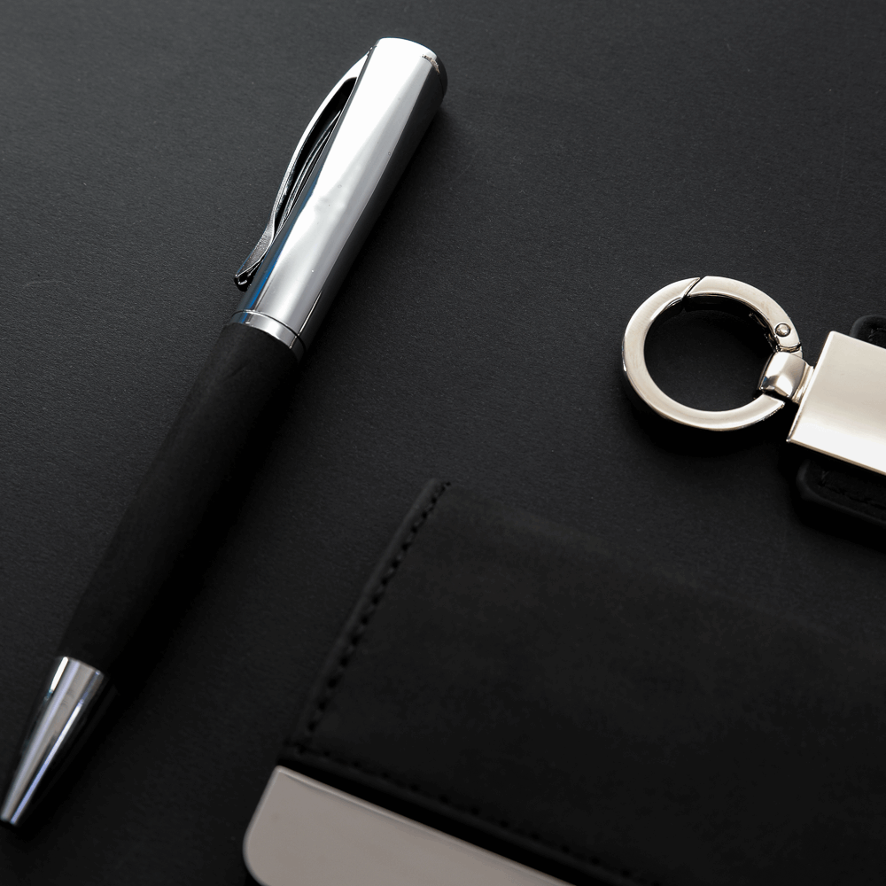 COFFRET CADEAU DE LUXE GRAVÉ - PORTE-CLÉS, STYLO ET PORTE-CARTES PERSONNALISÉS