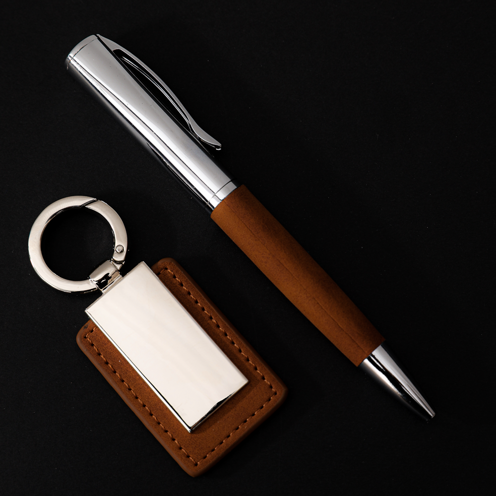 COFFRET CADEAU DE LUXE AVEC STYLO ET PORTE-CLÉS PERSONNALISABLE MARRON