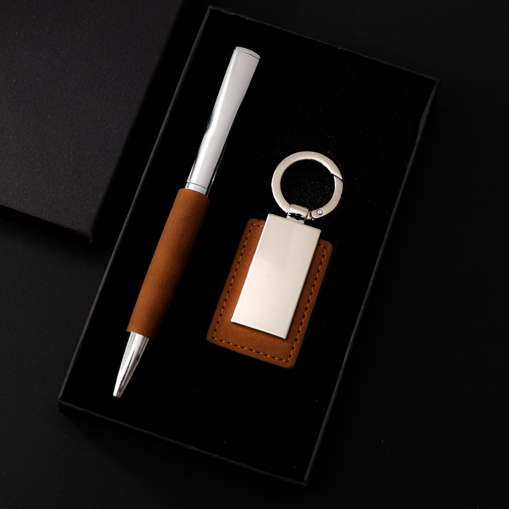 COFFRET CADEAU DE LUXE AVEC STYLO ET PORTE-CLÉS PERSONNALISABLE MARRON